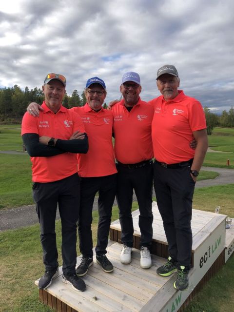 Asle Berggaard og Hønefoss Putters. Foto: Anne Jørgensen